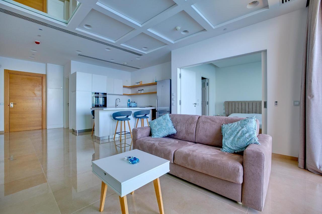 Luxurious Apt With Ocean Views And Pool In Tigne Point สลีมา ภายนอก รูปภาพ
