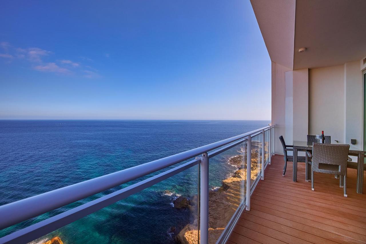 Luxurious Apt With Ocean Views And Pool In Tigne Point สลีมา ภายนอก รูปภาพ
