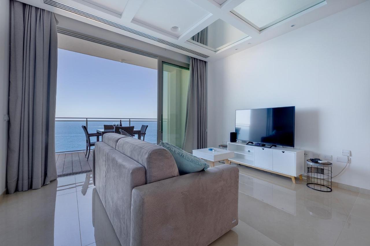 Luxurious Apt With Ocean Views And Pool In Tigne Point สลีมา ภายนอก รูปภาพ